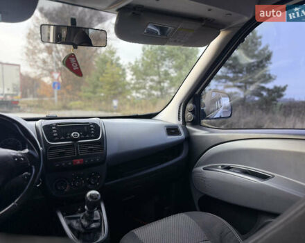 Белый Опель Комбо груз.-пасс., объемом двигателя 1.6 л и пробегом 256 тыс. км за 6600 $, фото 16 на Automoto.ua