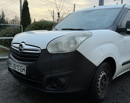 Белый Опель Комбо груз.-пасс., объемом двигателя 1.2 л и пробегом 348 тыс. км за 4300 $, фото 2 на Automoto.ua