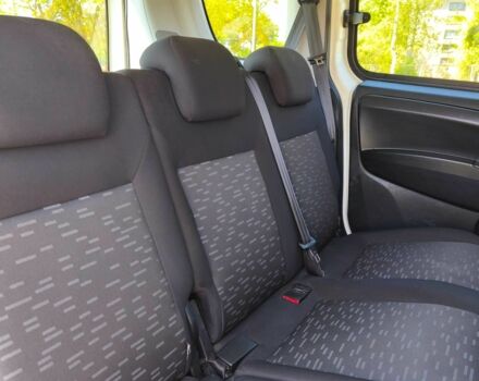 Опель Комбо груз.-пасс. 2012 в Коломые на Automoto.ua Белый Опель Комбо груз.-пасс., объемом двигателя 1.4 л и пробегом 190 тыс. км за 7500 $, фото 17 на Automoto.ua