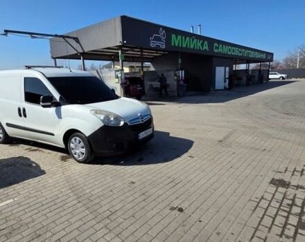 Белый Опель Комбо груз.-пасс., объемом двигателя 1.3 л и пробегом 261 тыс. км за 5200 $, фото 13 на Automoto.ua