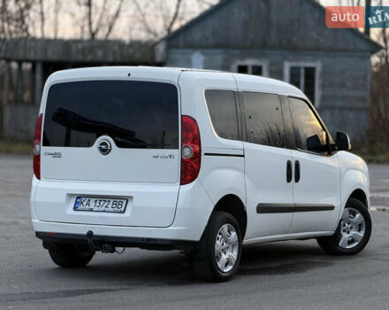 Белый Опель Комбо груз.-пасс., объемом двигателя 1.6 л и пробегом 256 тыс. км за 6600 $, фото 9 на Automoto.ua