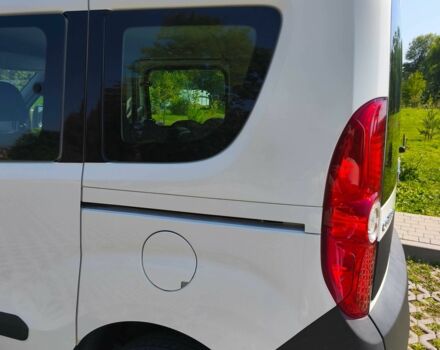 Опель Комбо груз.-пасс. 2012 в Коломые на Automoto.ua Белый Опель Комбо груз.-пасс., объемом двигателя 1.4 л и пробегом 190 тыс. км за 7500 $, фото 3 на Automoto.ua