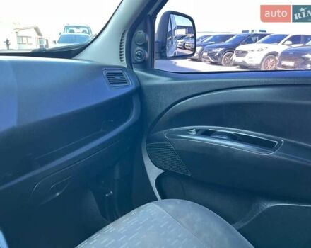 Білий Опель Комбо вант.-пас., об'ємом двигуна 1.3 л та пробігом 242 тис. км за 7990 $, фото 26 на Automoto.ua