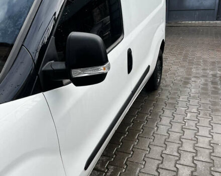 Белый Опель Комбо груз.-пасс., объемом двигателя 1.6 л и пробегом 254 тыс. км за 6100 $, фото 5 на Automoto.ua