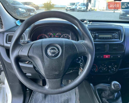 Білий Опель Комбо вант.-пас., об'ємом двигуна 1.3 л та пробігом 242 тис. км за 7990 $, фото 19 на Automoto.ua