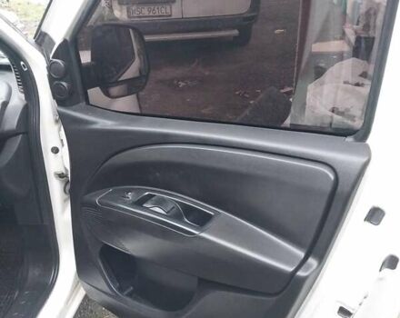 Белый Опель Комбо груз.-пасс., объемом двигателя 1.25 л и пробегом 360 тыс. км за 4500 $, фото 5 на Automoto.ua