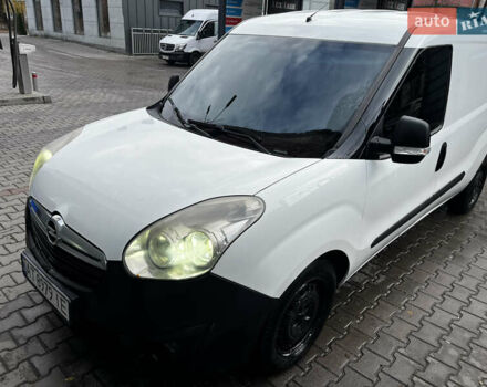 Белый Опель Комбо груз.-пасс., объемом двигателя 1.6 л и пробегом 254 тыс. км за 6100 $, фото 2 на Automoto.ua