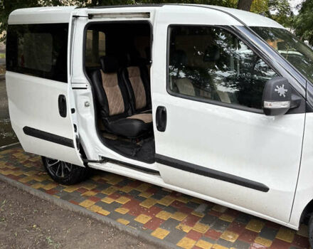 Белый Опель Комбо груз.-пасс., объемом двигателя 1.6 л и пробегом 230 тыс. км за 7800 $, фото 5 на Automoto.ua