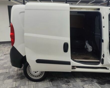 Білий Опель Комбо вант.-пас., об'ємом двигуна 1.6 л та пробігом 118 тис. км за 8500 $, фото 2 на Automoto.ua