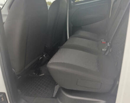 Білий Опель Комбо вант.-пас., об'ємом двигуна 1.3 л та пробігом 189 тис. км за 9000 $, фото 21 на Automoto.ua