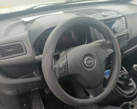 Білий Опель Комбо вант.-пас., об'ємом двигуна 1.3 л та пробігом 189 тис. км за 9000 $, фото 25 на Automoto.ua