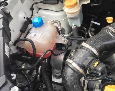 Белый Опель Комбо груз.-пасс., объемом двигателя 1.3 л и пробегом 260 тыс. км за 8143 $, фото 10 на Automoto.ua