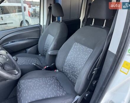 Белый Опель Комбо груз.-пасс., объемом двигателя 1.6 л и пробегом 196 тыс. км за 13999 $, фото 18 на Automoto.ua