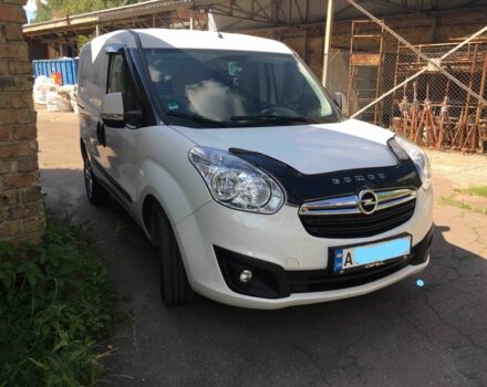 Белый Опель Комбо груз.-пасс., объемом двигателя 1.3 л и пробегом 260 тыс. км за 8143 $, фото 2 на Automoto.ua