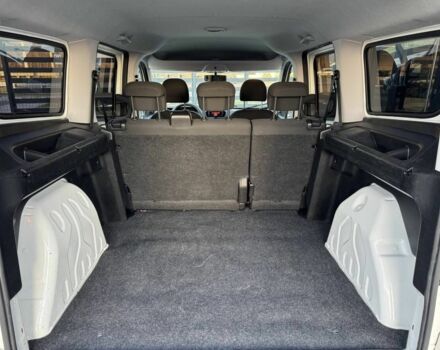 Білий Опель Комбо вант.-пас., об'ємом двигуна 1.6 л та пробігом 196 тис. км за 13999 $, фото 4 на Automoto.ua