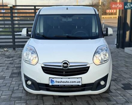 Белый Опель Комбо груз.-пасс., объемом двигателя 1.6 л и пробегом 196 тыс. км за 13999 $, фото 1 на Automoto.ua