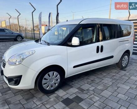 Белый Опель Комбо груз.-пасс., объемом двигателя 1.6 л и пробегом 196 тыс. км за 13999 $, фото 8 на Automoto.ua