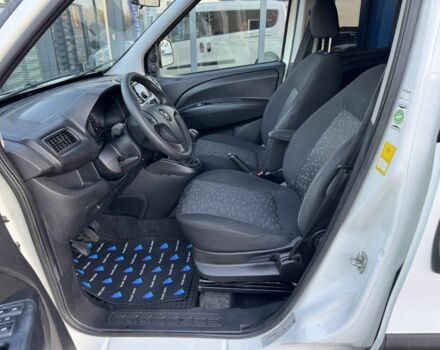 Білий Опель Комбо вант.-пас., об'ємом двигуна 1.6 л та пробігом 196 тис. км за 13999 $, фото 19 на Automoto.ua