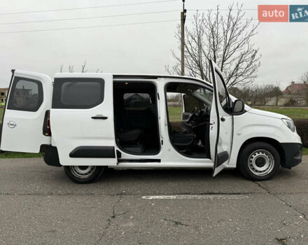 Белый Опель Комбо груз.-пасс., объемом двигателя 1.56 л и пробегом 198 тыс. км за 16999 $, фото 51 на Automoto.ua