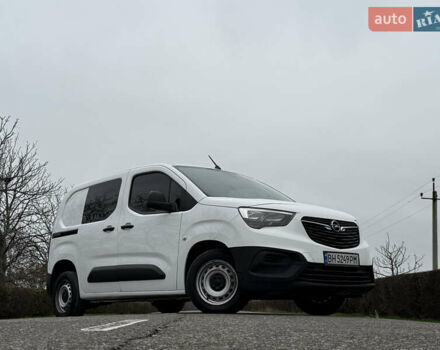 Белый Опель Комбо груз.-пасс., объемом двигателя 1.56 л и пробегом 198 тыс. км за 16999 $, фото 8 на Automoto.ua