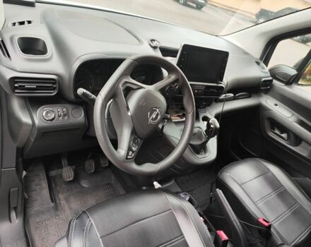 Белый Опель Комбо груз.-пасс., объемом двигателя 1.6 л и пробегом 170 тыс. км за 19000 $, фото 8 на Automoto.ua