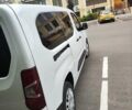 Белый Опель Комбо груз.-пасс., объемом двигателя 1.56 л и пробегом 200 тыс. км за 15000 $, фото 4 на Automoto.ua