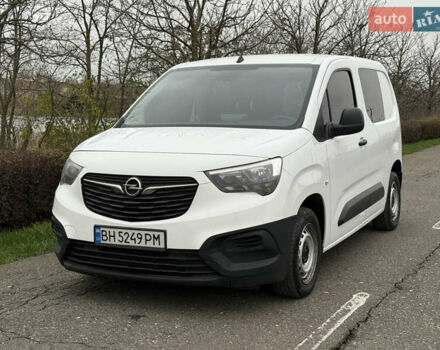 Белый Опель Комбо груз.-пасс., объемом двигателя 1.56 л и пробегом 198 тыс. км за 16999 $, фото 42 на Automoto.ua