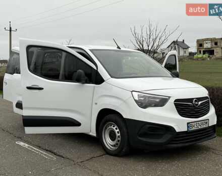 Белый Опель Комбо груз.-пасс., объемом двигателя 1.56 л и пробегом 198 тыс. км за 16999 $, фото 48 на Automoto.ua