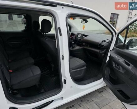 Белый Опель Комбо груз.-пасс., объемом двигателя 1.56 л и пробегом 160 тыс. км за 14800 $, фото 21 на Automoto.ua