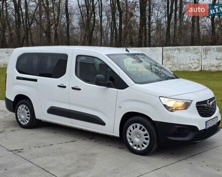 Белый Опель Комбо груз.-пасс., объемом двигателя 1.56 л и пробегом 160 тыс. км за 14800 $, фото 2 на Automoto.ua