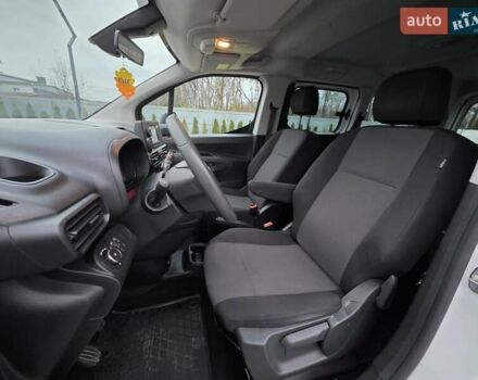 Белый Опель Комбо груз.-пасс., объемом двигателя 1.56 л и пробегом 160 тыс. км за 14800 $, фото 17 на Automoto.ua