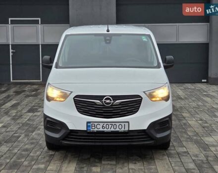 Белый Опель Комбо груз.-пасс., объемом двигателя 1.56 л и пробегом 160 тыс. км за 14800 $, фото 1 на Automoto.ua