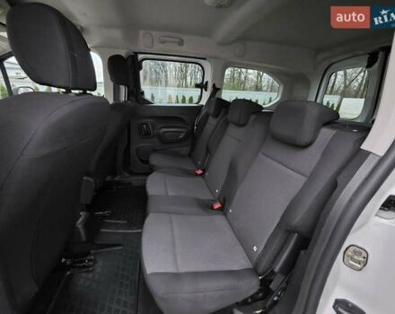 Белый Опель Комбо груз.-пасс., объемом двигателя 1.56 л и пробегом 160 тыс. км за 14800 $, фото 11 на Automoto.ua