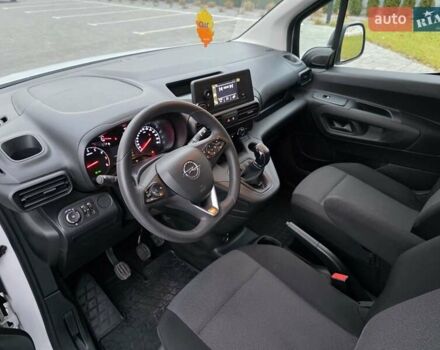 Белый Опель Комбо груз.-пасс., объемом двигателя 1.56 л и пробегом 160 тыс. км за 14800 $, фото 12 на Automoto.ua