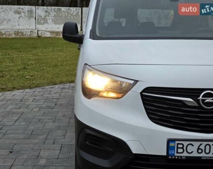Белый Опель Комбо груз.-пасс., объемом двигателя 1.56 л и пробегом 160 тыс. км за 14800 $, фото 23 на Automoto.ua