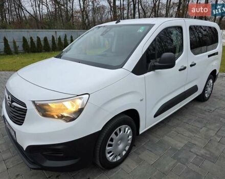 Белый Опель Комбо груз.-пасс., объемом двигателя 1.56 л и пробегом 160 тыс. км за 14800 $, фото 9 на Automoto.ua