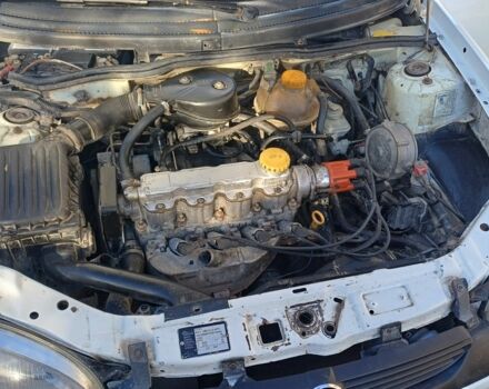 Білий Опель Комбо вант.-пас., об'ємом двигуна 1.4 л та пробігом 444 тис. км за 1100 $, фото 19 на Automoto.ua