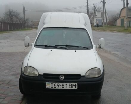 Білий Опель Комбо вант.-пас., об'ємом двигуна 1 л та пробігом 5 тис. км за 1150 $, фото 1 на Automoto.ua