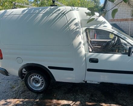 Белый Опель Комбо груз.-пасс., объемом двигателя 1.4 л и пробегом 280 тыс. км за 1600 $, фото 3 на Automoto.ua