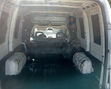 Белый Опель Комбо груз.-пасс., объемом двигателя 1.4 л и пробегом 280 тыс. км за 1600 $, фото 6 на Automoto.ua