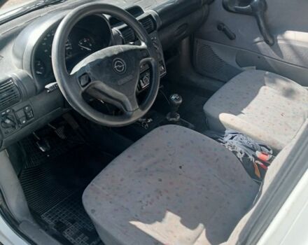 Белый Опель Комбо груз.-пасс., объемом двигателя 1.4 л и пробегом 280 тыс. км за 1600 $, фото 8 на Automoto.ua