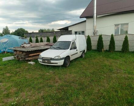 Белый Опель Комбо груз.-пасс., объемом двигателя 0 л и пробегом 300 тыс. км за 900 $, фото 1 на Automoto.ua