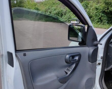 Білий Опель Комбо вант.-пас., об'ємом двигуна 1.7 л та пробігом 190 тис. км за 3800 $, фото 9 на Automoto.ua