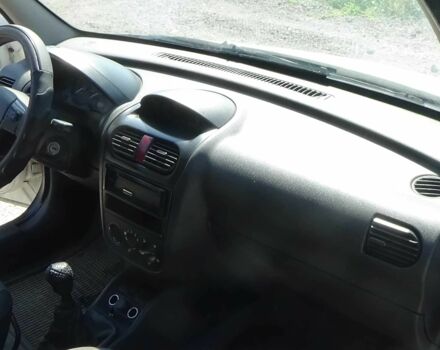 Белый Опель Комбо груз.-пасс., объемом двигателя 1.4 л и пробегом 250 тыс. км за 3099 $, фото 6 на Automoto.ua