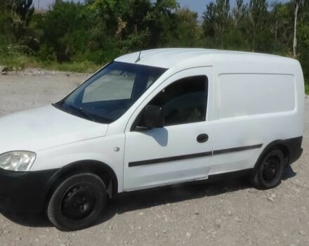 Білий Опель Комбо вант.-пас., об'ємом двигуна 1.4 л та пробігом 250 тис. км за 2600 $, фото 1 на Automoto.ua