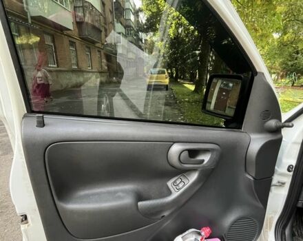 Белый Опель Комбо груз.-пасс., объемом двигателя 1.2 л и пробегом 1000 тыс. км за 4800 $, фото 2 на Automoto.ua