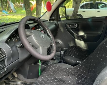 Белый Опель Комбо груз.-пасс., объемом двигателя 1.2 л и пробегом 1000 тыс. км за 4800 $, фото 3 на Automoto.ua