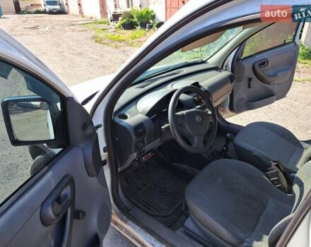 Білий Опель Комбо вант.-пас., об'ємом двигуна 1.69 л та пробігом 553 тис. км за 4500 $, фото 5 на Automoto.ua