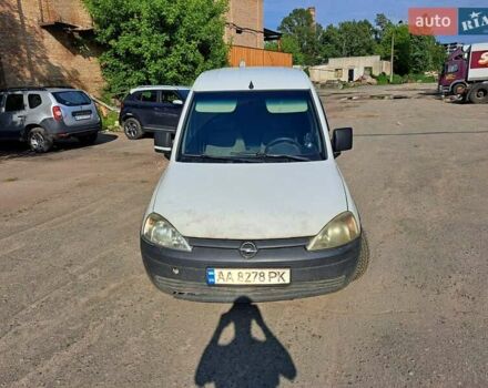 Білий Опель Комбо вант.-пас., об'ємом двигуна 1.69 л та пробігом 553 тис. км за 4500 $, фото 1 на Automoto.ua