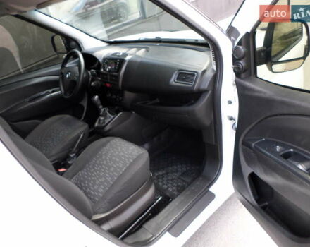 Белый Опель Комбо груз.-пасс., объемом двигателя 1.3 л и пробегом 171 тыс. км за 10500 $, фото 18 на Automoto.ua